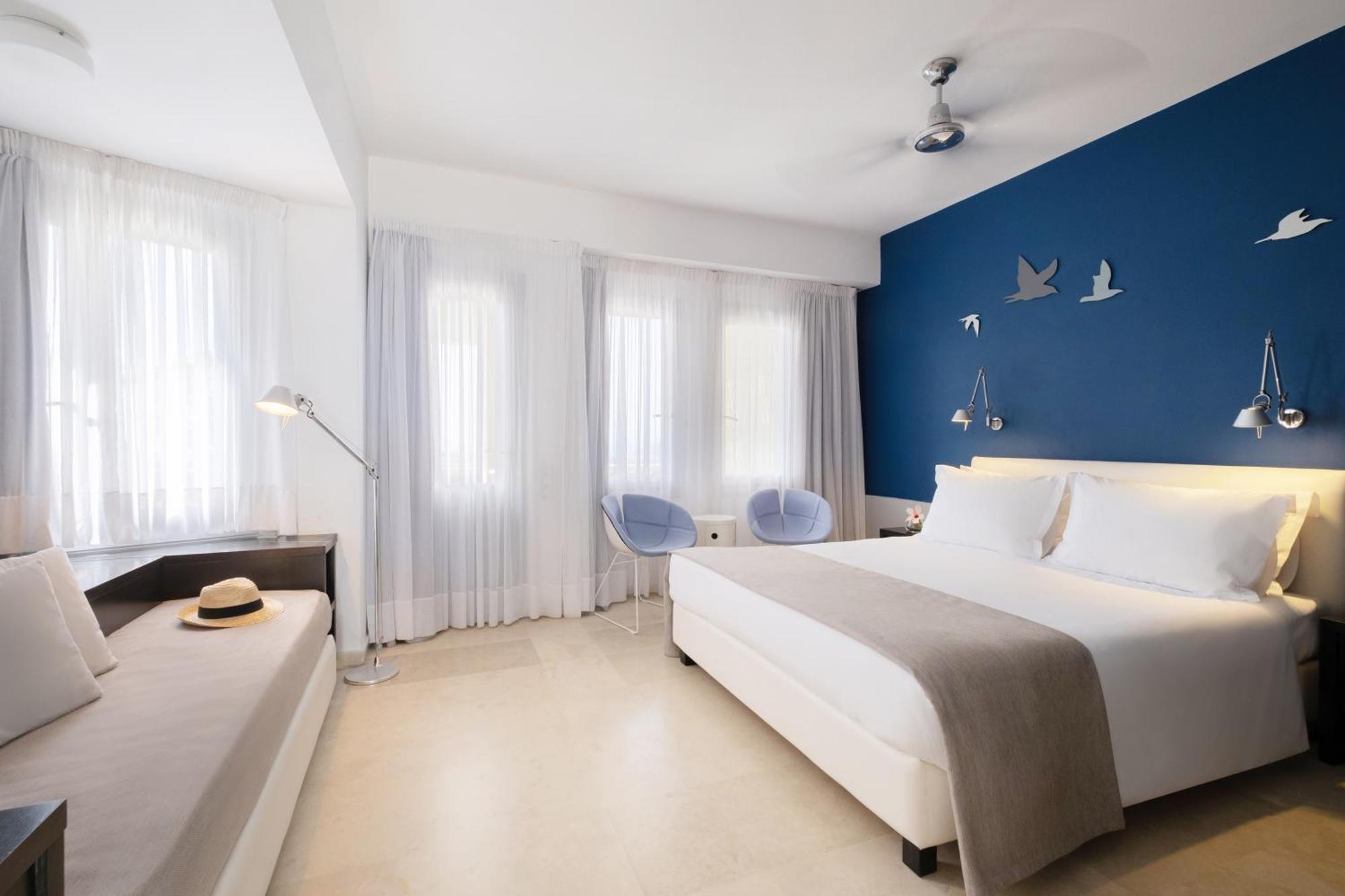 The Majestic Hotel Фира Екстериор снимка