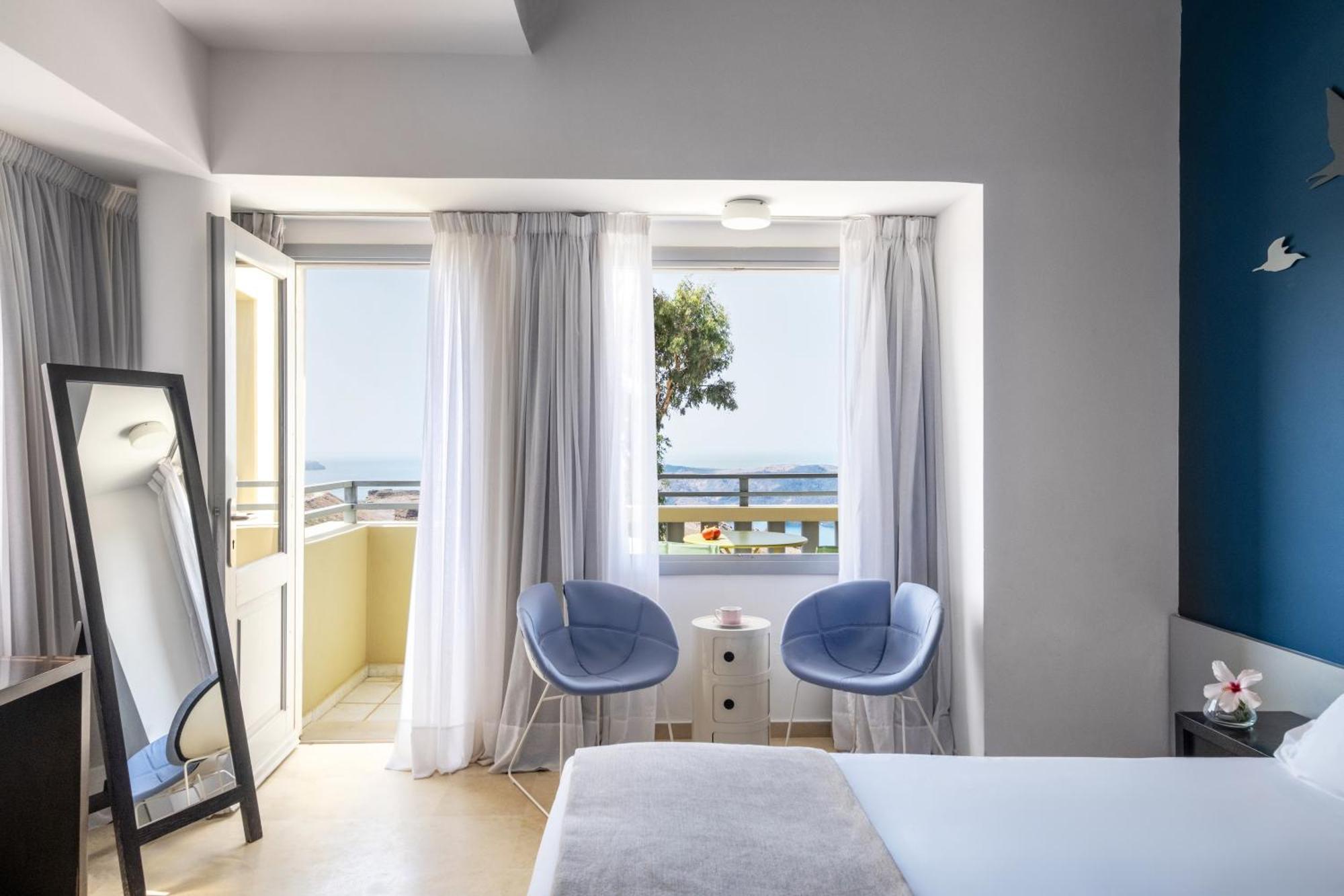 The Majestic Hotel Фира Екстериор снимка