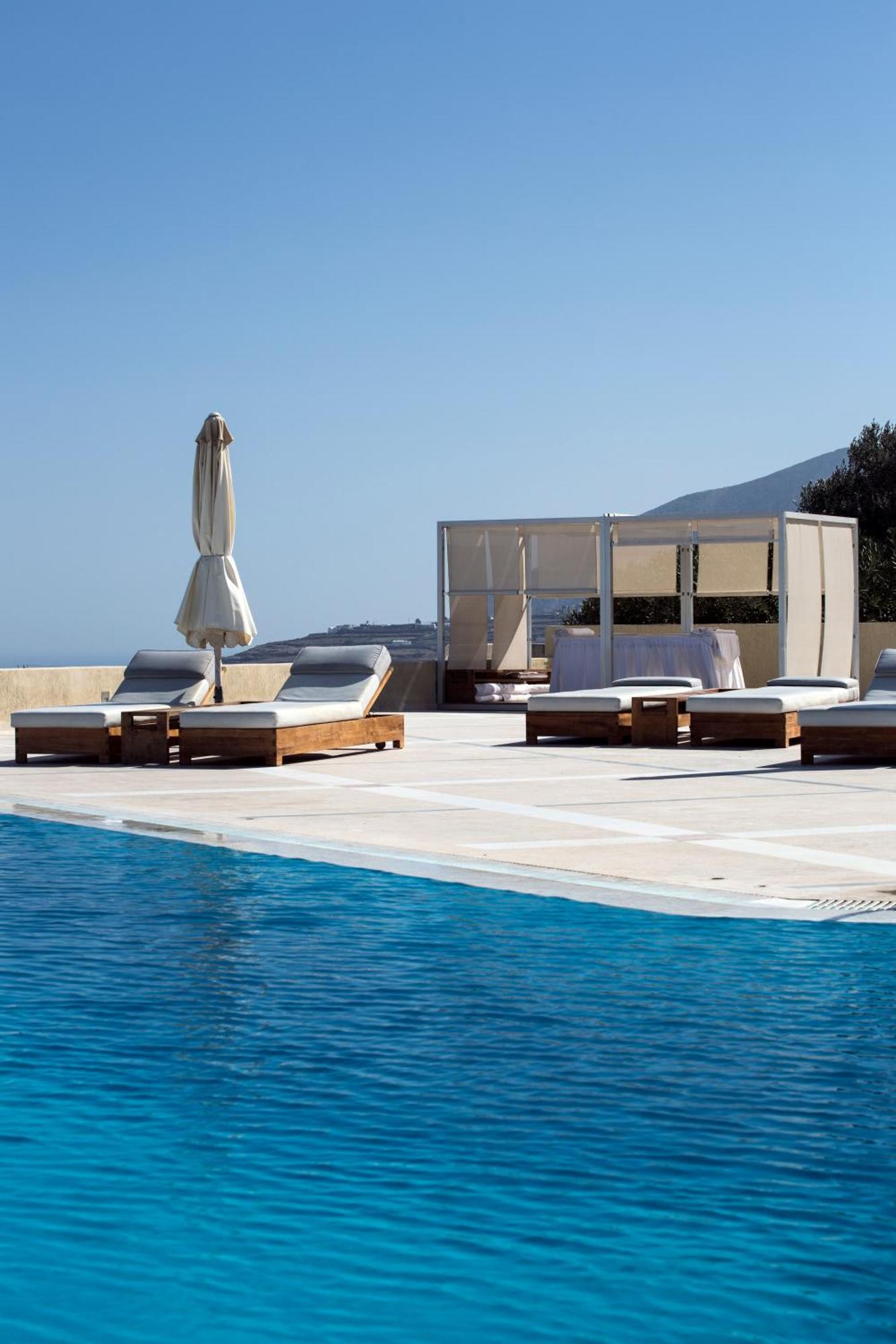 The Majestic Hotel Фира Екстериор снимка
