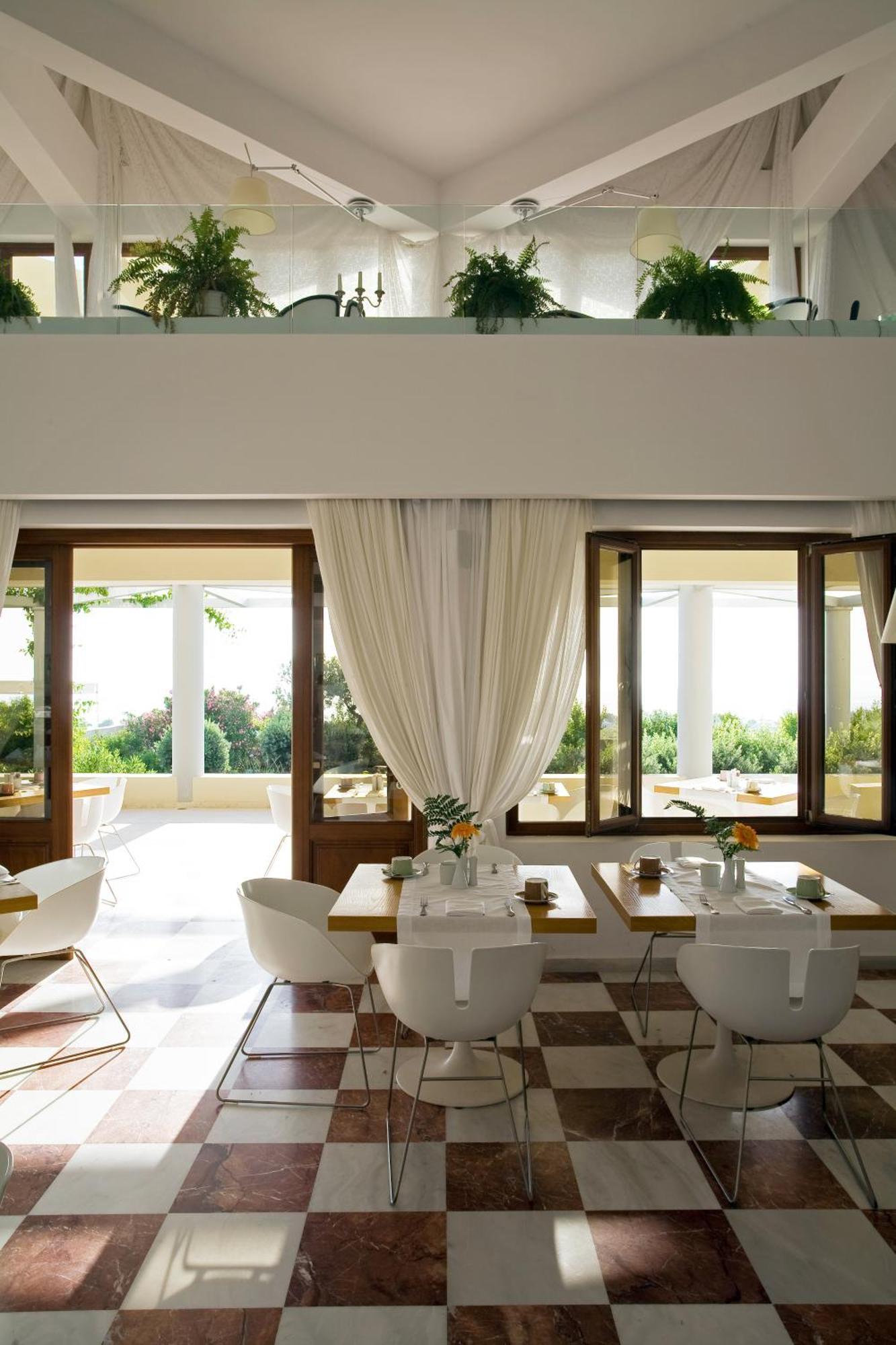The Majestic Hotel Фира Екстериор снимка