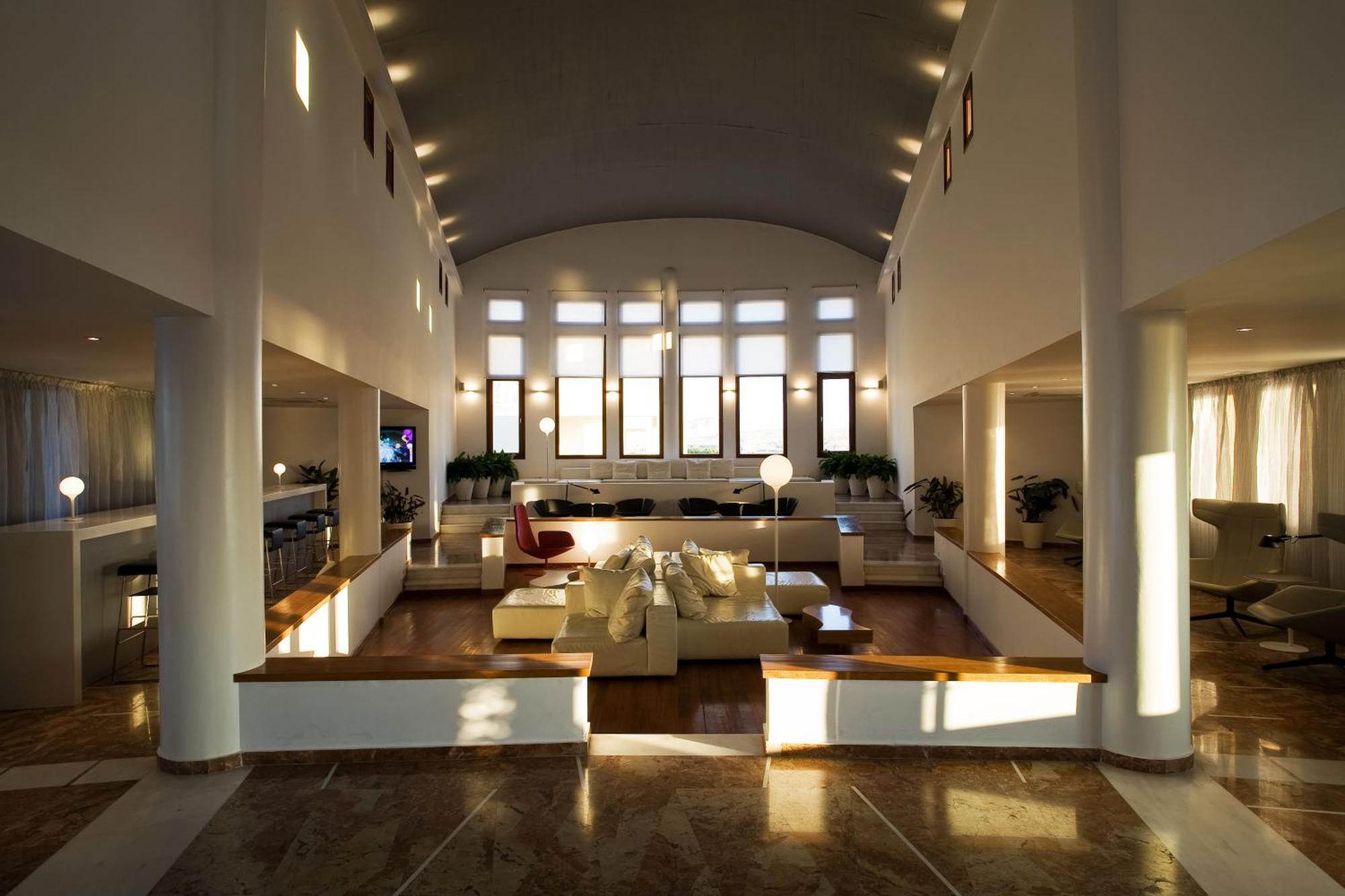 The Majestic Hotel Фира Интериор снимка